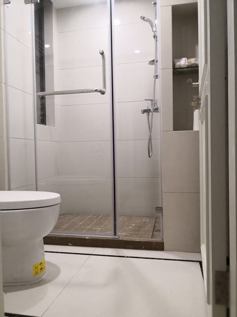 Bathrooms-Master Bathroom