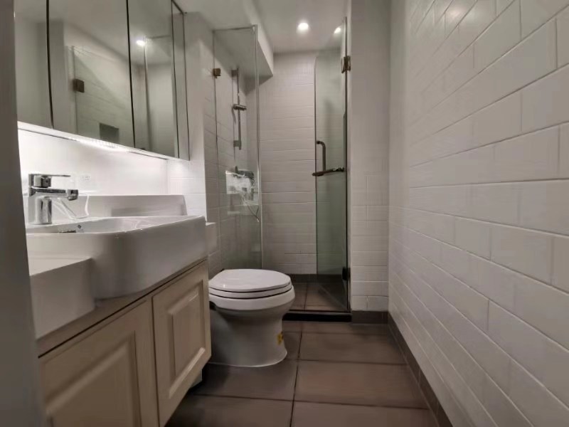 Bathrooms-Master Bathroom