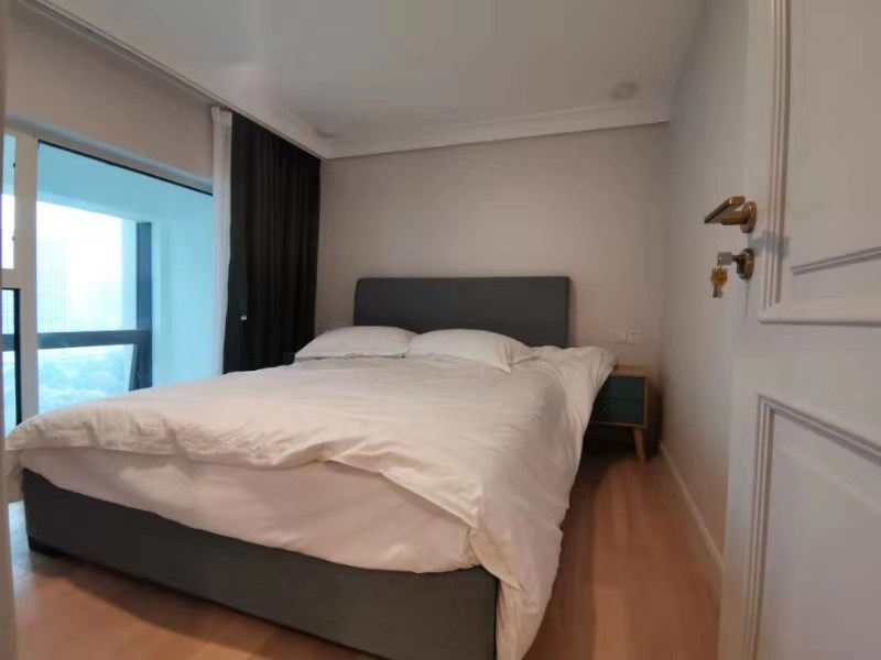 Bedrooms-Master Bedroom